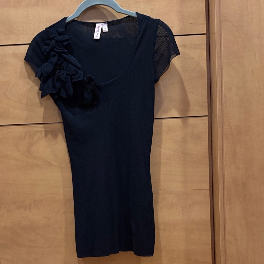 Sweet Pea Black Ruffle Sleeve Blouse